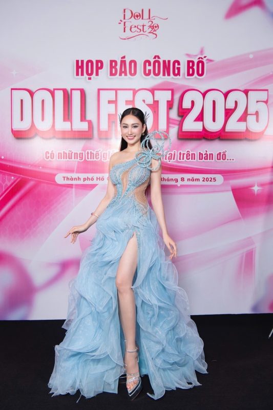 QQLive App Hoa hậu Đoàn Hồng Trang làm đại sứ lễ hội Búp bê Quốc tế 2025