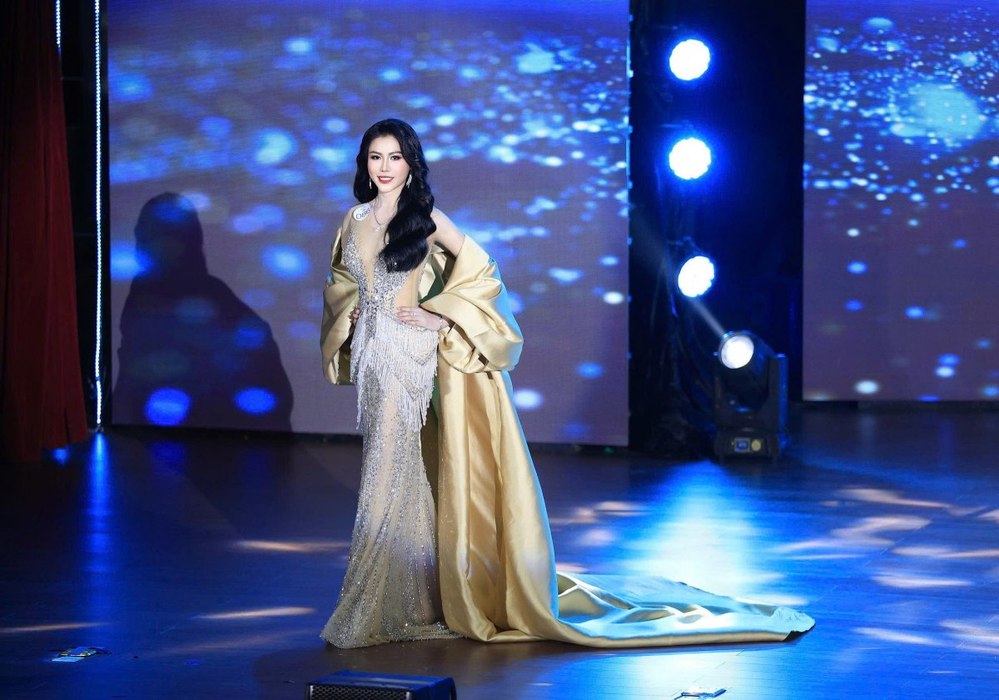 Ngoài danh hiệu cao nhất, Hồ Thanh Tuyền còn được trao danh hiệu Người đẹp áo dài QQLive